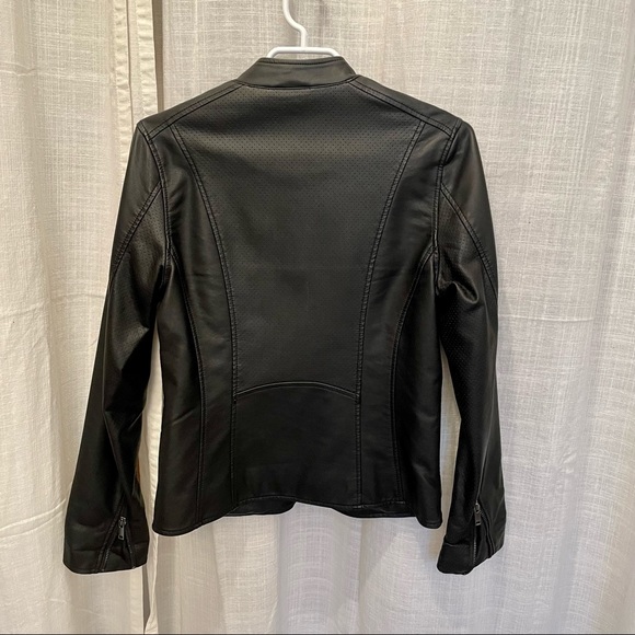 LAST CHANCE Black Vegan Leather Moto Jacket - small - Picture 2 of 7